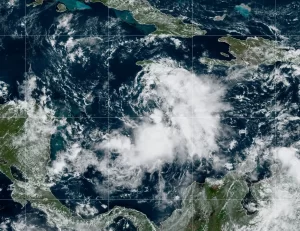 Se espera que la tormenta tropical Lisa se convierta en huracán en el Caribe