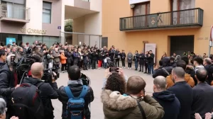 Gemelas argentinas que cayeron desde un balcón en España dejaron 2 cartas