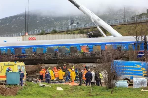 Grecia concluirá la búsqueda en el lugar del accidente del tren