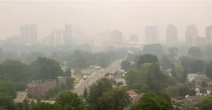 La contaminación del aire en London debido al humo de los incendios forestales
