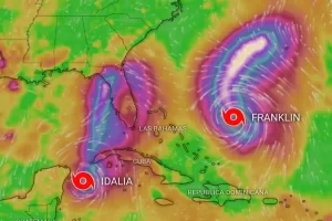 Se perfila una doble amenaza a medida que se intensifican la tormenta tropical Idalia y el huracán Franklin