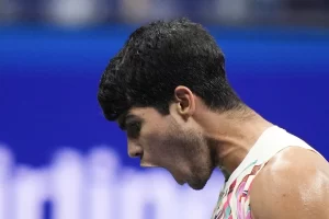 Alcaraz llega a semifinales del US Open y se acerca a un segundo título consecutivo